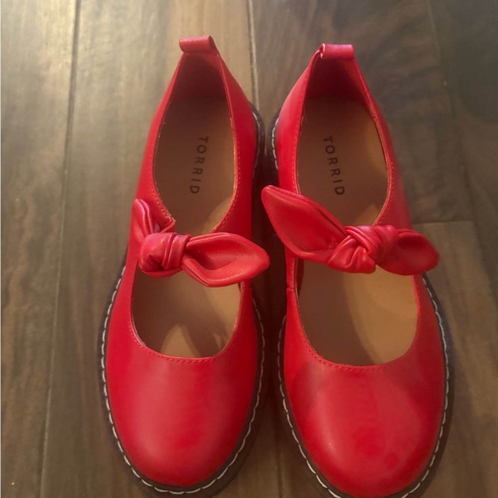 Torrid Red Mary Jane’s Lug Soles Doc Shoes 7 WW